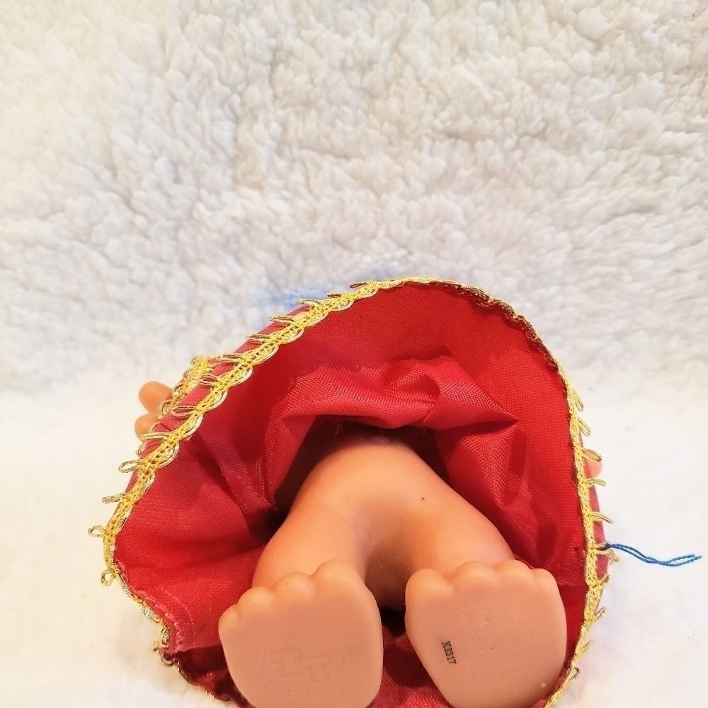 Troll Doll Queen Ruby - Picture 8 of 8